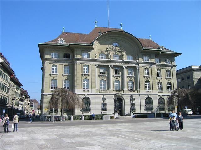수도 베른에 있는 스위스중앙은행 본점. 본점이 2개다. 스위스중앙은행