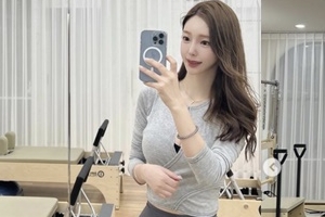 야옹이 작가, 시선 사로잡는 몸매 ‘군살 제로’ [EN스타]