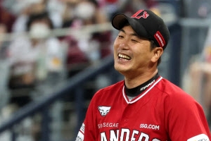 ‘난공불락’ 김광현 방어율 0.47 시즌 5승… 삼성·KIA 5연승 질주