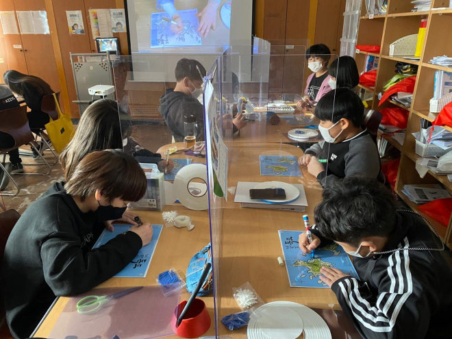 한국청소년활동진흥원의 온라인 청소년활동의 운영 모습