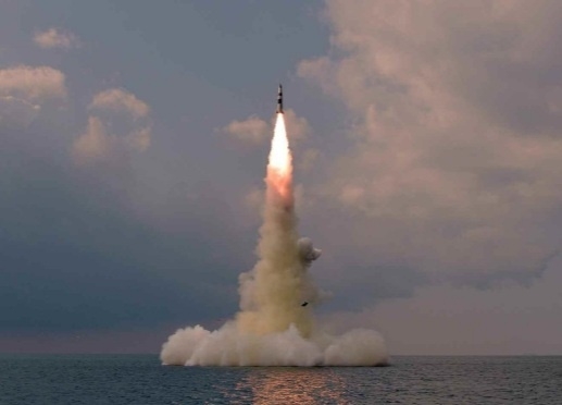신형 잠수함발사탄도탄(SLBM). 뉴스1