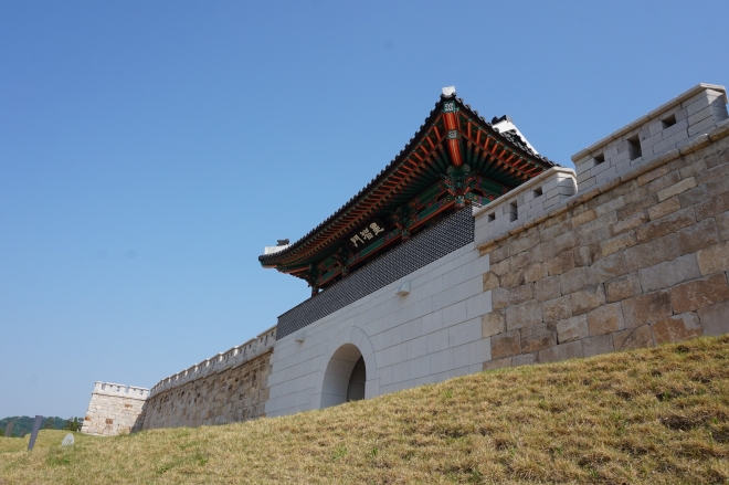 복원된 성주성 북문. 김면 부대는 세 차례 공략 끝에 성주의 왜군을 퇴각시켰다. 서동철 논설위원