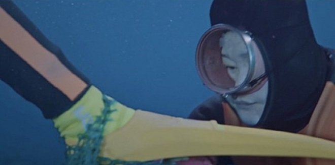 tvN 드라마 ‘우리들의 블루스’ 속 출연 장면.