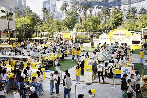 지난 21일 수원 광교 앨리웨이 ‘헬로그라운드’에서 열린 ‘스위트홈 제25회 오뚜기 가족요리 페스티발’ 모습. 오뚜기 제공