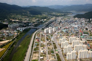 양구·영국 세인트 오스텔, ‘도자기’로 교류 튼다