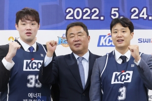 허웅·이승현 “목표는 우승”…5년 계약에 KCC 입단