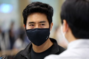‘우크라 참전’ 이근, 한국 도착…치료 후 경찰 조사