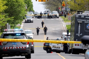 캐나다서도 총 들고 학교 앞 나타난 남성…현장서 사살