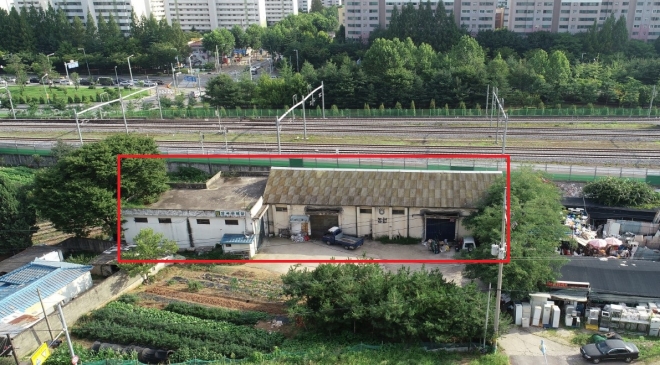 빨간색 네모 안에 위치한 2개의 건물이 일산농협창고.고양시 제공