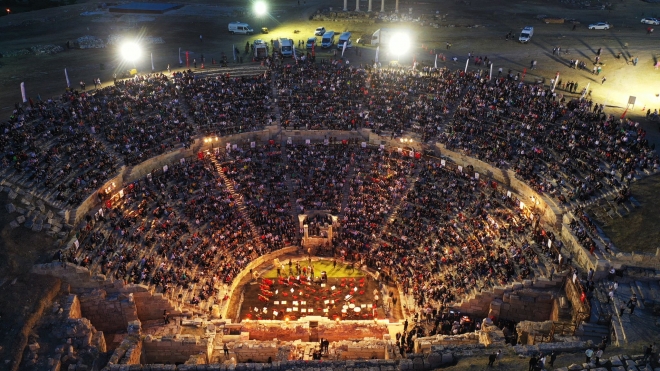 이즈미르 주립 교향악단의 공연 모습. 터키 문화관광부 제공.