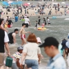 3년 만에 활짝 열린 해수욕장
