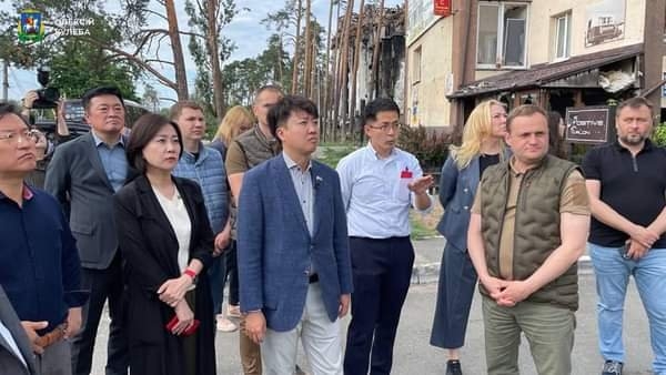 우크라이나 키이우를 방문 중인 이준석 국민의힘 대표와 의원들. 키이우 주지사 페이스북 캡처