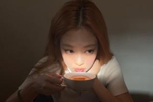 ‘뷔 열애설‧지디 결별설’ 홍역 치른 제니 “이런 티타임 간절했어”