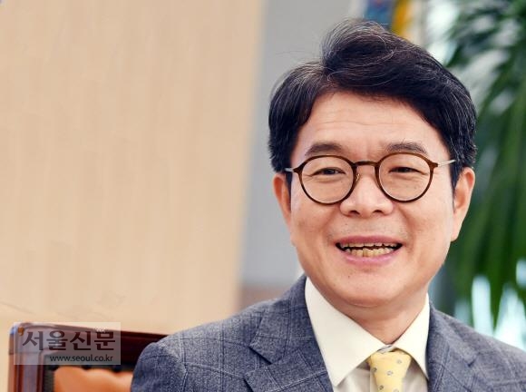 1일 치러진 제8회 전국동시지방선거에서 3선에 성공한 정원오 서울 성동구청장이 지난 3일 성동구청에서 서울신문과 인터뷰를 하고 있다. 김명국 기자