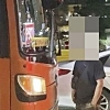 “버스 태워줘” 강남대로서 20분 버틴 남성…경찰 출동　