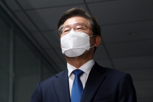 조카 살인 ‘데이트폭력’ 지칭…이재명 측, 손배소 재판 불출석