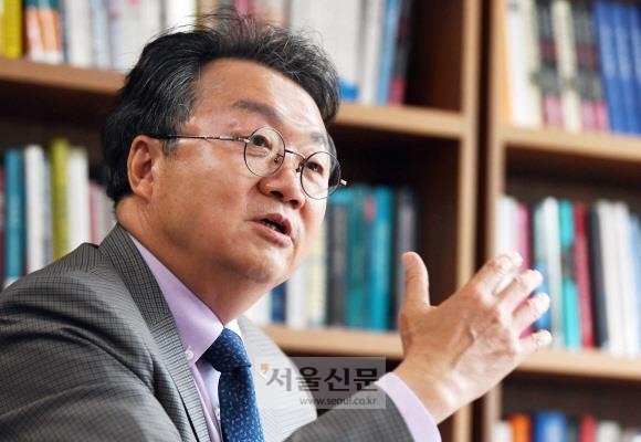 이준규 아산정책연구원 이사장이 9일 서울신문과의 인터뷰에서 “북한의 핵·미사일 해결을 위해서는 일관된 대북 정책을 실천하는 것이 무엇보다 중요하다”고 밝혔다. 박윤슬 기자