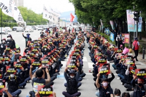 화물연대 파업으로 현대차 울산공장 생산 차질…화물연대 간부 1명 구속
