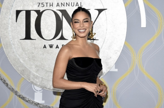 Vanessa Hudgens arrives at the 75th annual Tony Awards on Sunday, June 12, 2022, at Radio City Music Hall in New York. AP 연합뉴스