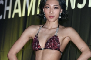 ‘대학생 비키니여신’ 김도경, 탄탄한 S라인