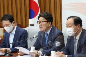 野 “김창룡 사퇴는 치안 사보타주” 野 “尹, 검경 통한…
