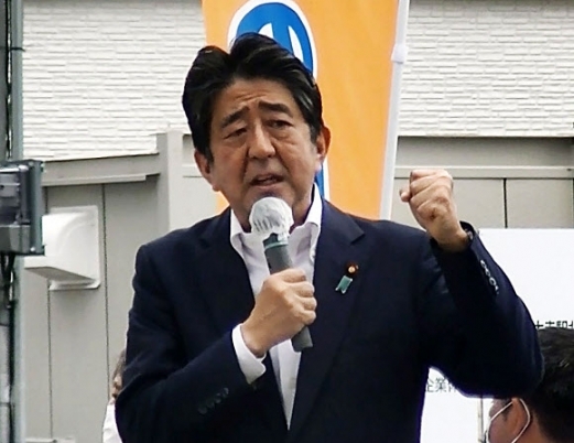 아베 신조 전 일본 총리의 피격 직전 모습. 나라 교도 연합뉴스