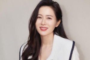 ‘현빈♥’ 손예진, 임신 후 물오른 미모 근황