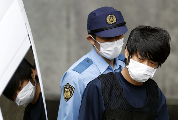 형사책임능력 있다”…아베 총격범, 살인죄 기소하기로 | 서울신문