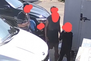 “선처 없다”…물놀이 후 남의 집 들어가 샤워한 가족 주거침입 입건