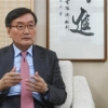 “임금 인상 억제, 정부·기업 임원부터 솔선을”[경제人 라운지]