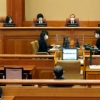 헌재, 또 ‘한정위헌 재판취소’…격화되는 최고사법기구 갈등