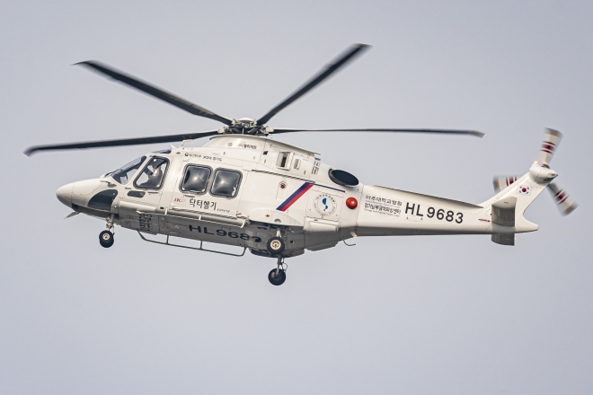 경기도 닥터헬기(중형 AW-169).