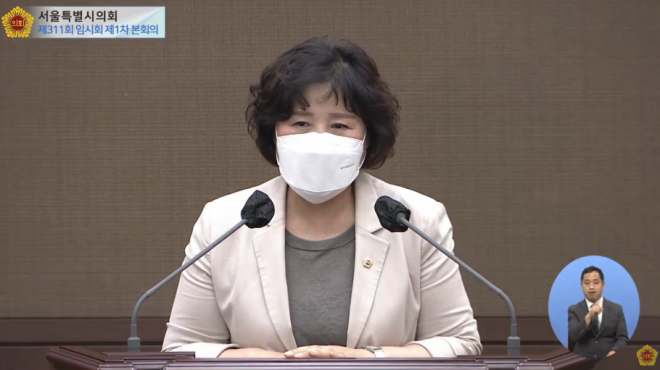 당선 소감을 밝히는 봉양순 위원장