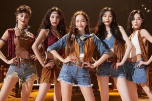 소녀시대 출신 제시카, 中 걸그룹 센터됐다