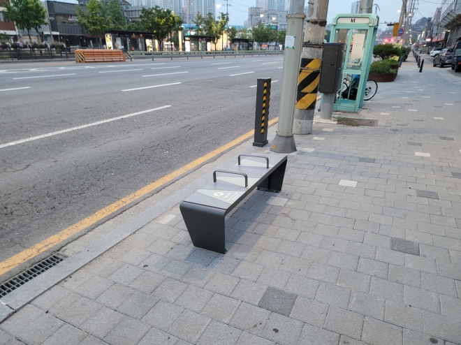 금천구 쉼표의자 금천구 제공