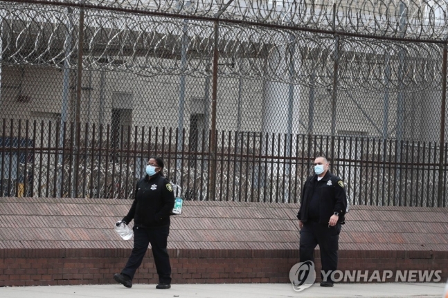 시카고의 한 구치소 담장(기사와 직접 관련 없음). 연합뉴스 자료사진