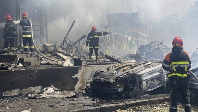 러시아 폭격받은 우크라이나 빈니차. AP 연합뉴스 