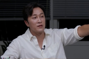 日 역대급 꽃뱀 등장 “100억 갈취”