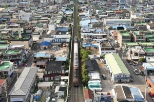 이상합니다, 고속철이 달린다니요