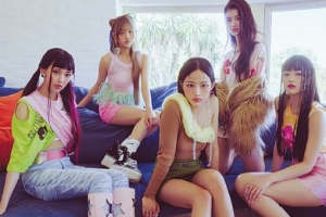 요즘 걸그룹 데뷔도 컴백도 색다른걸~