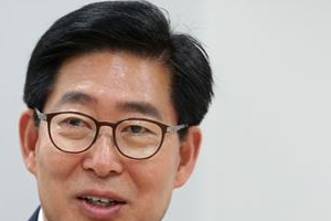 경찰, 양승조 前 충남지사 ’성추행 혐의’ 불송치