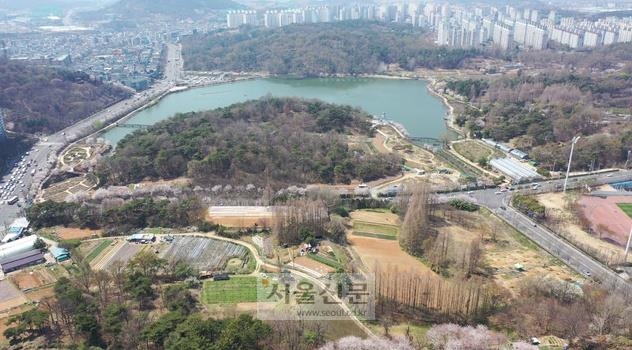 민간공원특례사업을 통해 개발이 진행 중인 광주 중앙공원 전경.