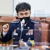 ‘밀정’ 의혹 경찰국장 교체론에… 이상민 “검토해 볼 것”