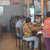 고향 어른들 위해 살~살 녹는 소갈비 대접한 40대 식당 주인