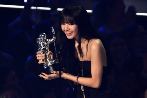 MTV 2관왕 블랙핑크 “팬들 덕분에 여기 있어”