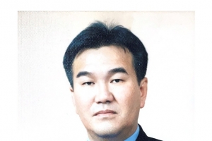 불명예 사임 前청와대 비서관 경기도 정책수석 확정 논란