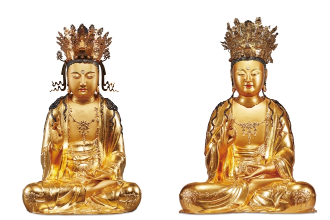 봉정사 목조관음보살좌상(왼쪽)과 보광사 목조관음보살좌상(오른쪽). 불교중앙박물관 제공