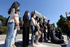 ‘집단해고’ 한국 승무원들, 中동방항공에 해고 무효소송 1심 승소