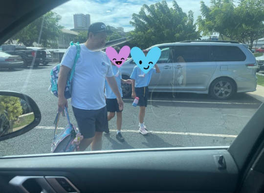 개그맨 정형돈이 딸들과 만났다. SNS 캡처