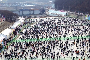 드디어 올겨울엔…‘화천 산천어축제’ 3년만에 귀환